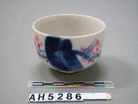 藏品(彩繪瓷杯)的圖片